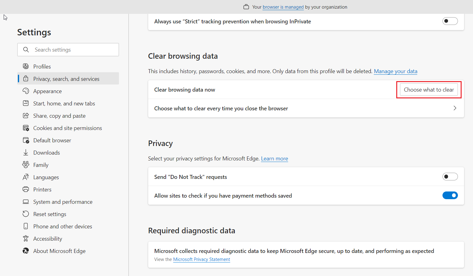 On the left is a menu called Settings. Privacy, search and services is chosen. On the left is a menu called Clear Browsing Data. Beneath that it says Clear browsing data to the left and to the right Choose what to clear is highlighted with a red box.